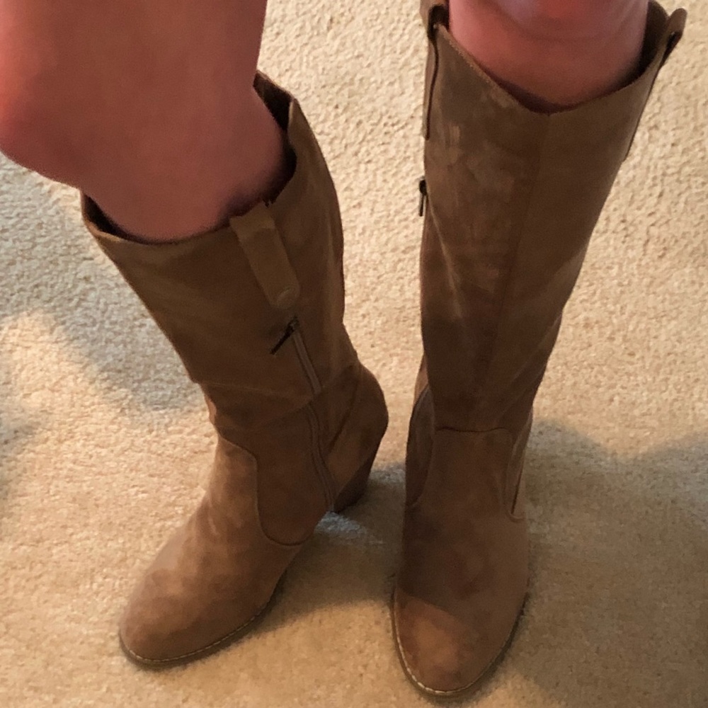 ❤️NWT Cato’s Tan Suede  Heeled Boots.